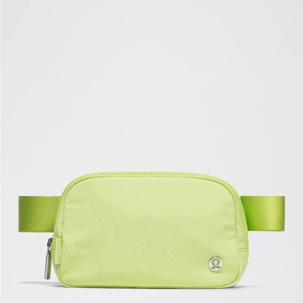 Lululemon Everywhere Belt Bag 1L- Sour Grape - Picture 2 of 6